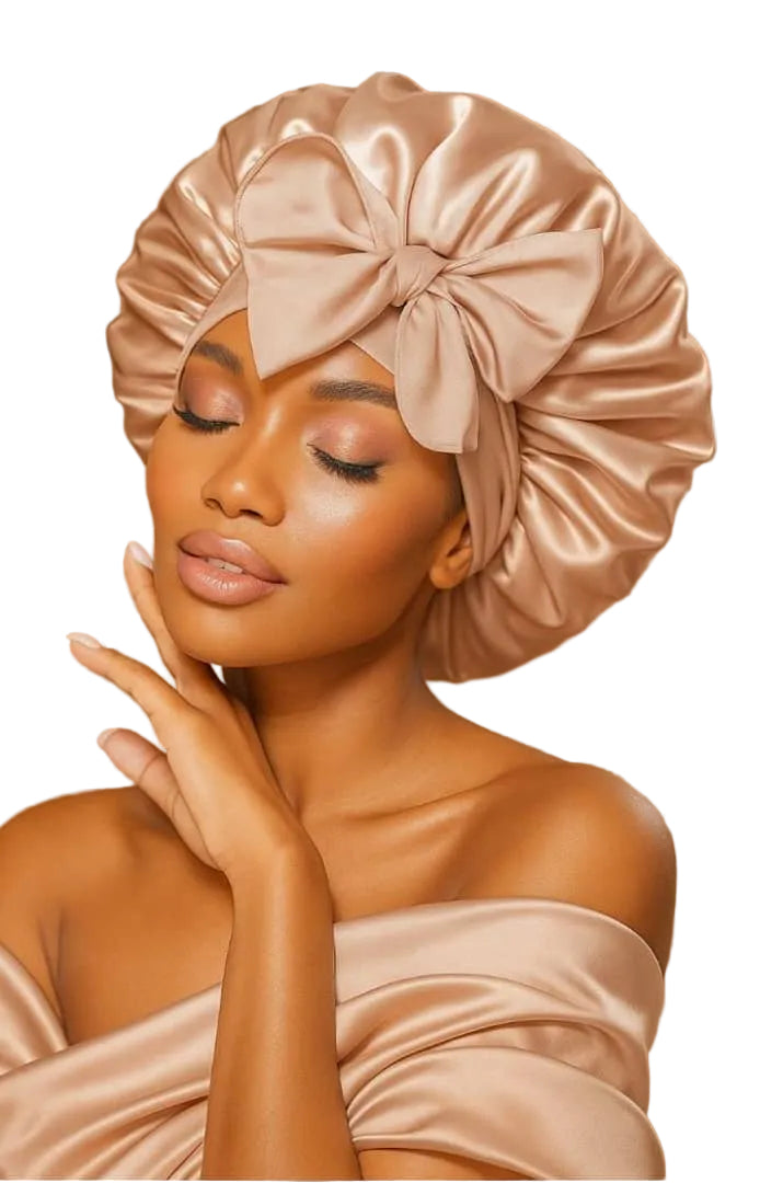  Femme portant un bonnet de nuit en satin  élégant pour la protection des cheveux